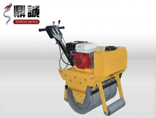 點(diǎn)擊查看詳細(xì)信息<br>標(biāo)題：輕型手扶式單鋼輪壓路機(jī) 閱讀次數(shù)：11556