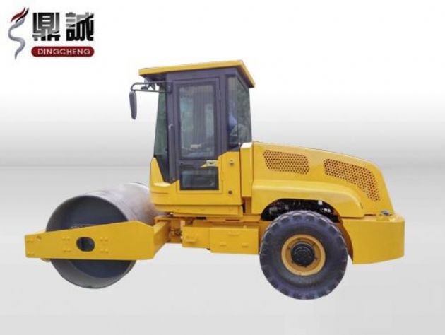 點(diǎn)擊查看詳細(xì)信息<br>標(biāo)題：6噸單鋼輪振動(dòng)壓路機(jī) 閱讀次數(shù)：12174