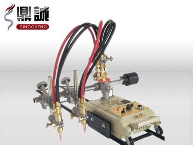 點擊查看詳細信息<br>標題：雙頭多頭火焰切割機 閱讀次數(shù)：4401